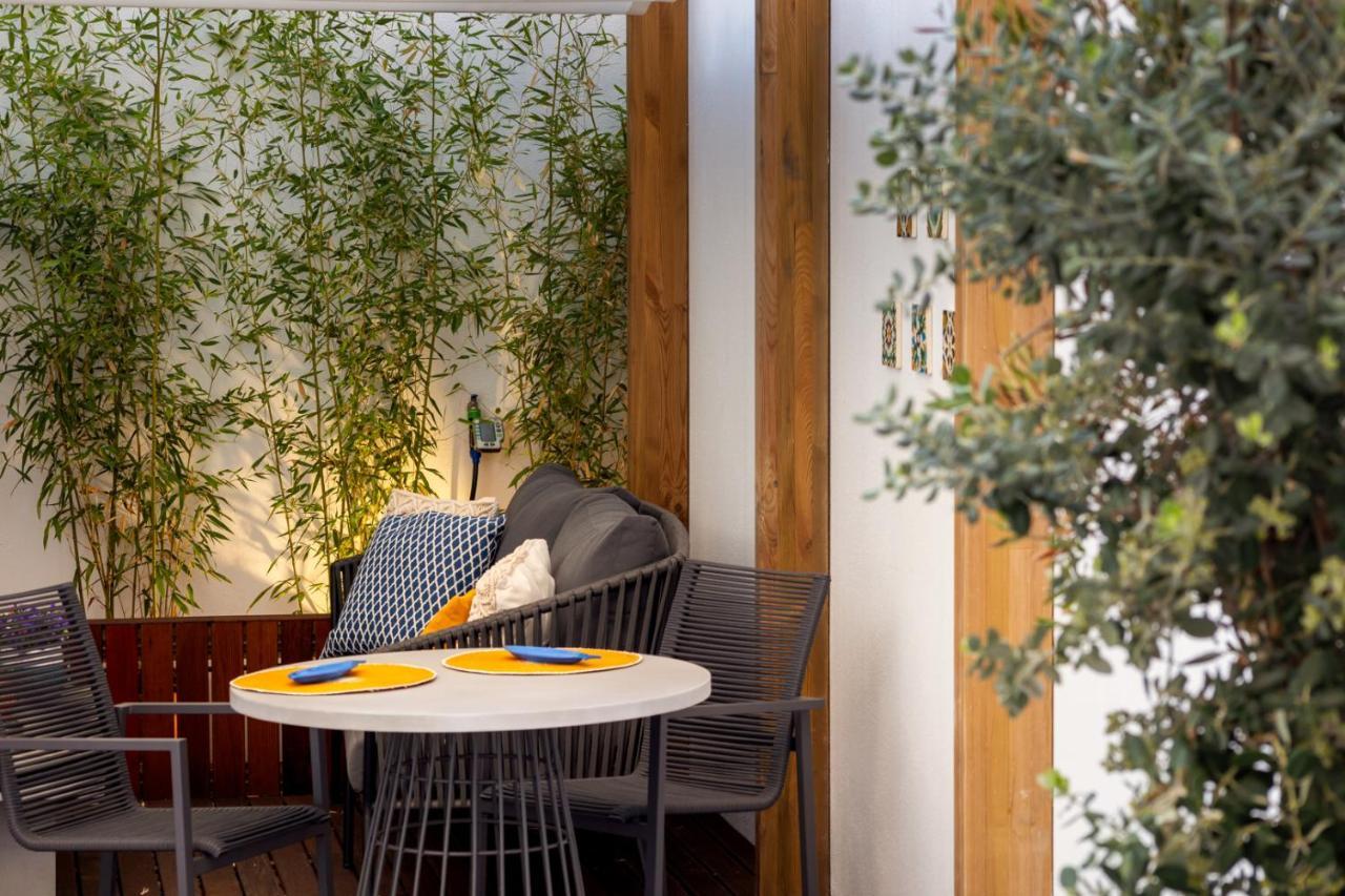 Stupendo- Two Rooms, Patio With Refreshing Pond-Center-Air Conditioning-Free Park Lisboa Eksteriør billede