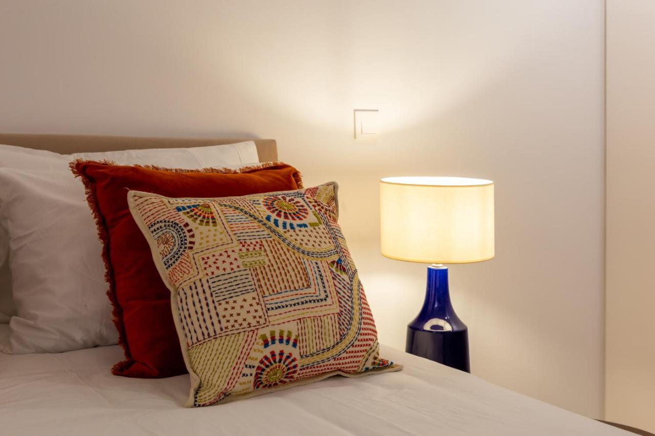 Stupendo- Two Rooms, Patio With Refreshing Pond-Center-Air Conditioning-Free Park Lisboa Eksteriør billede