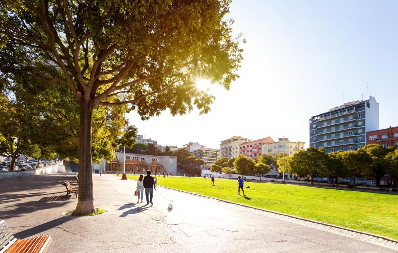 Stupendo- Two Rooms, Patio With Refreshing Pond-Center-Air Conditioning-Free Park Lisboa Eksteriør billede